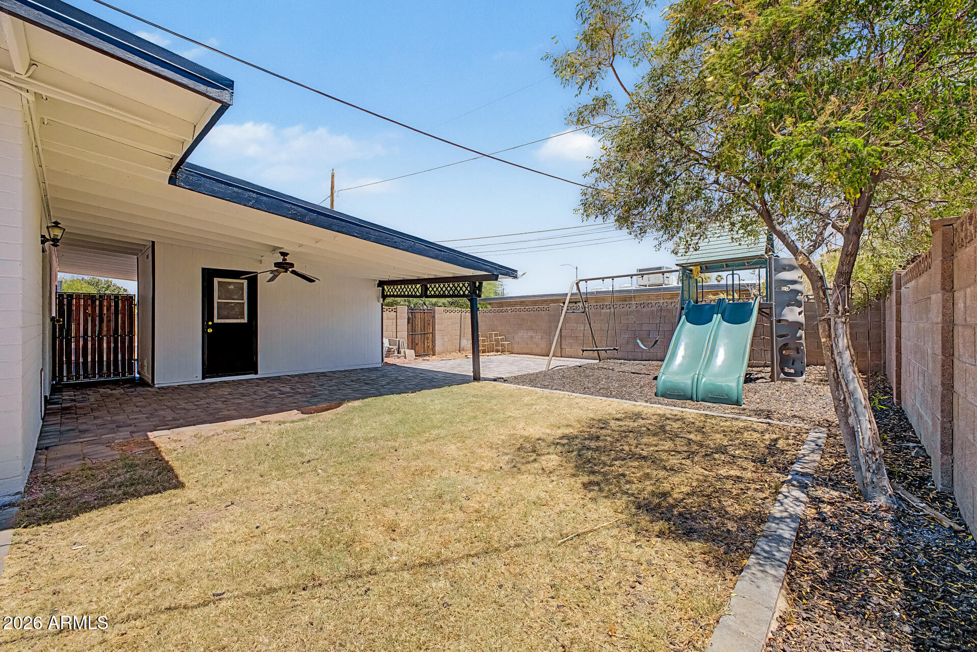 3601 E Laurel Lane