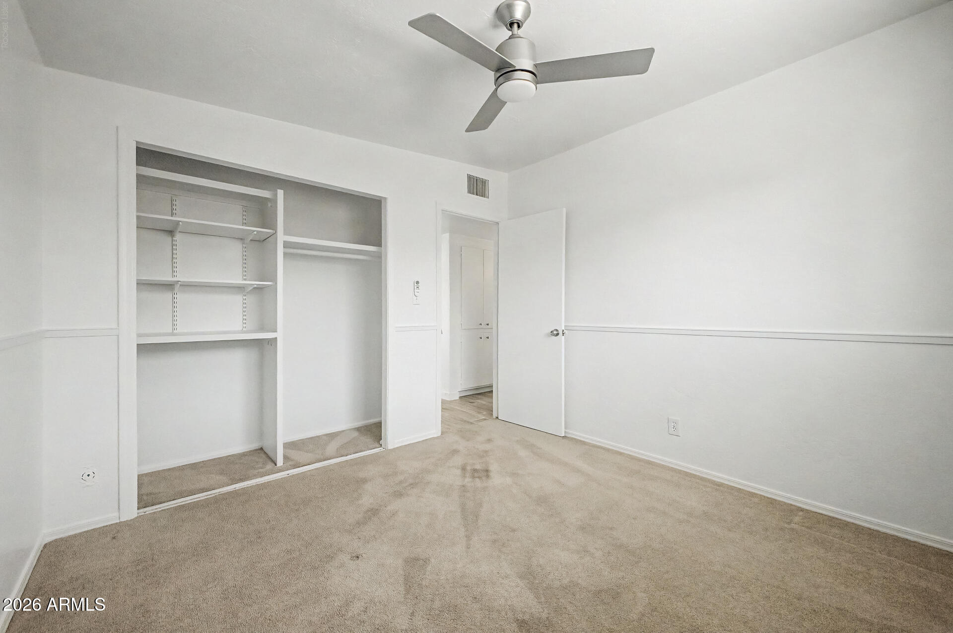 3601 E Laurel Lane