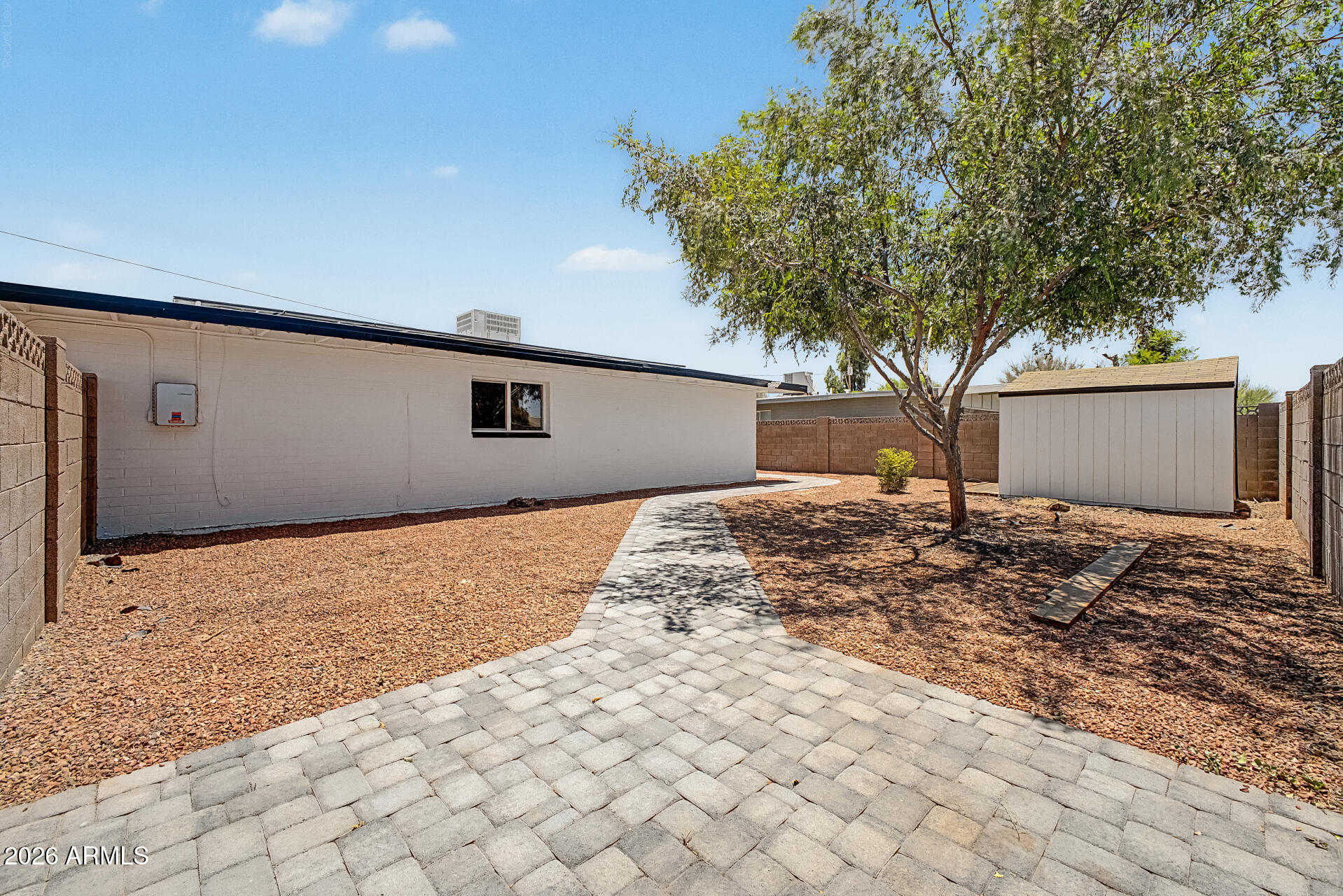 3601 E Laurel Lane