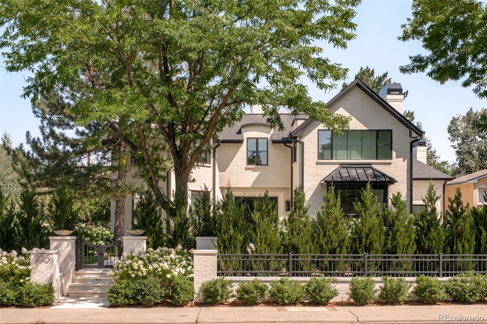 200 S Forest Street