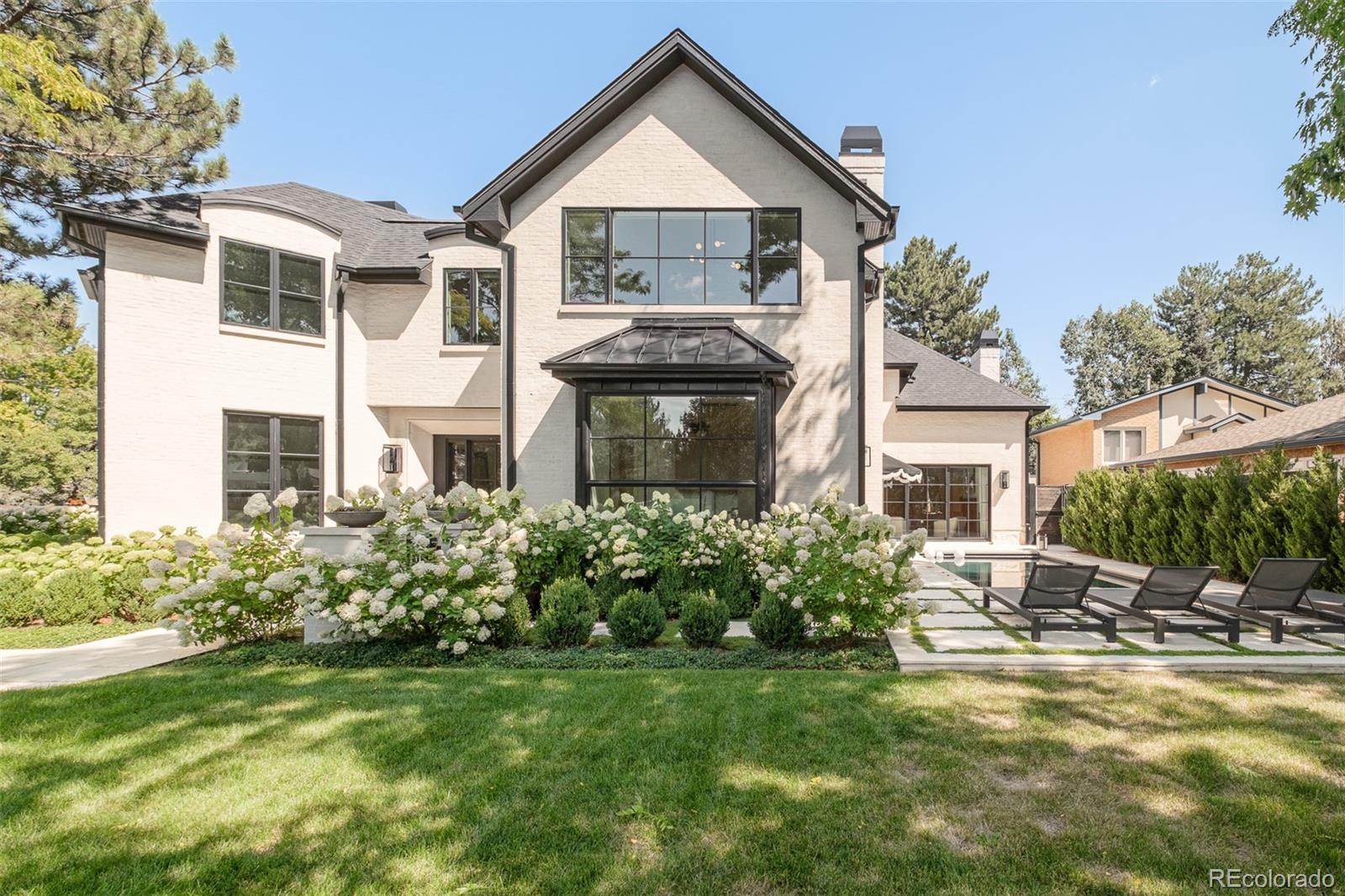 200 S Forest Street