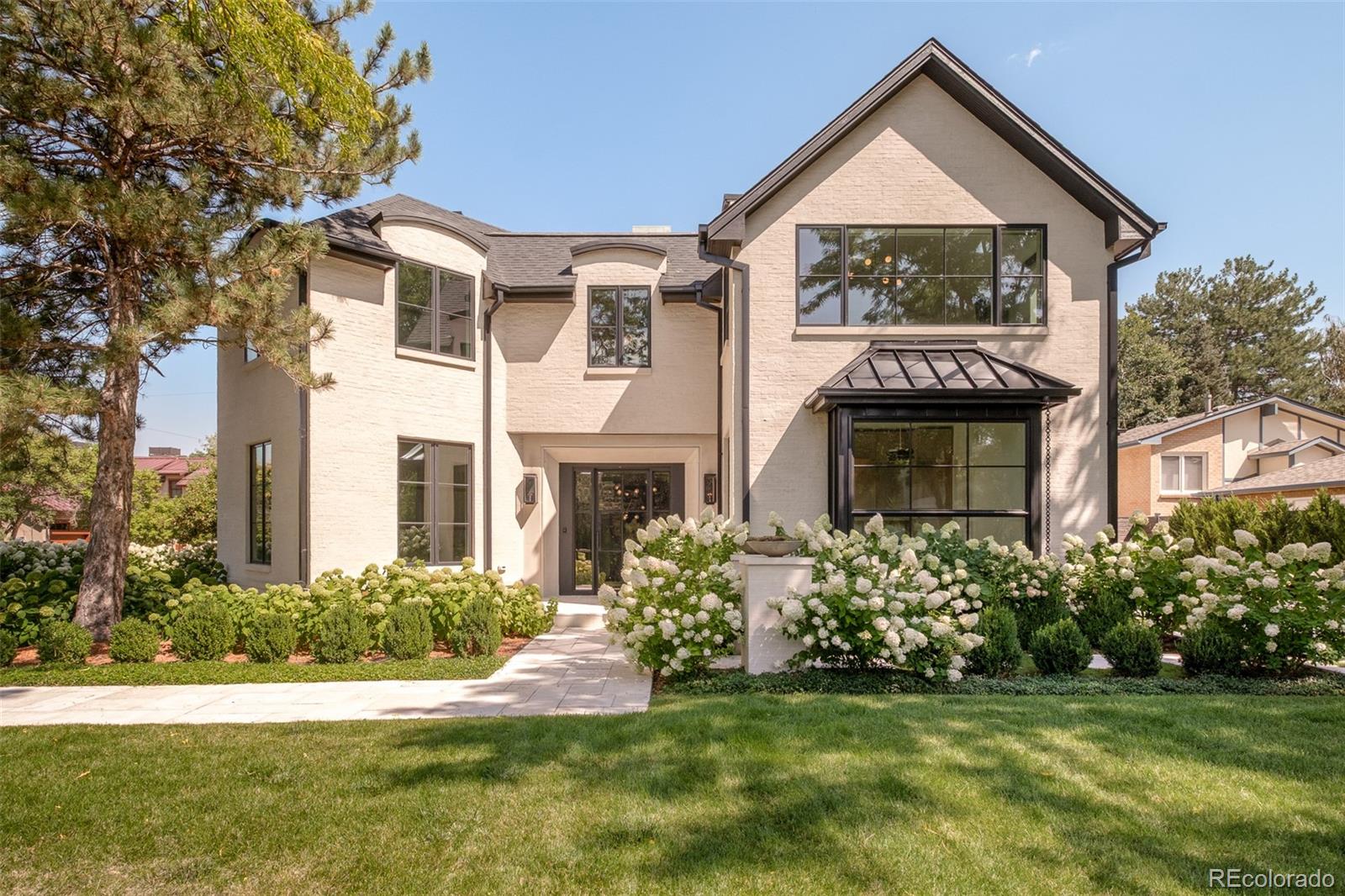200 S Forest Street