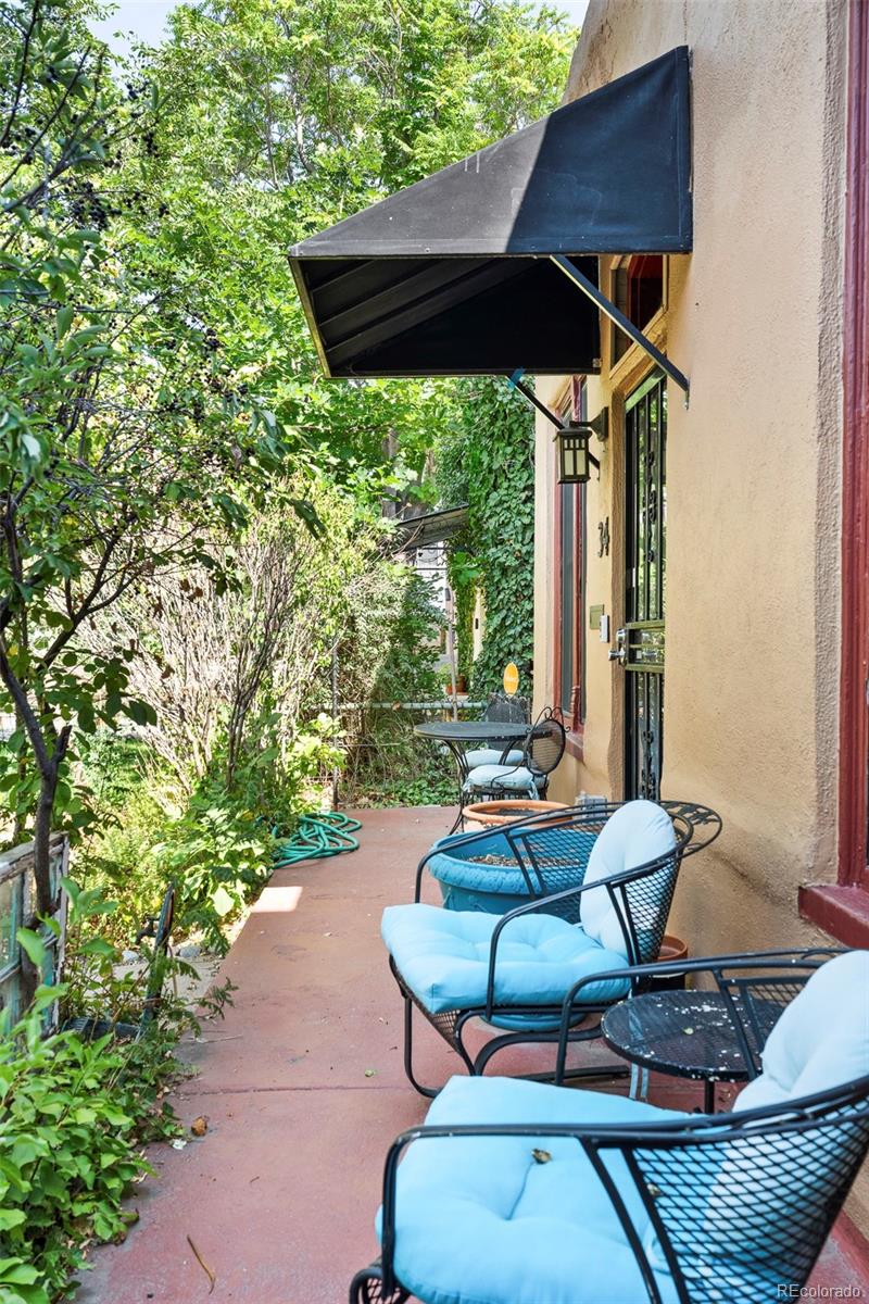 34 W Maple Avenue