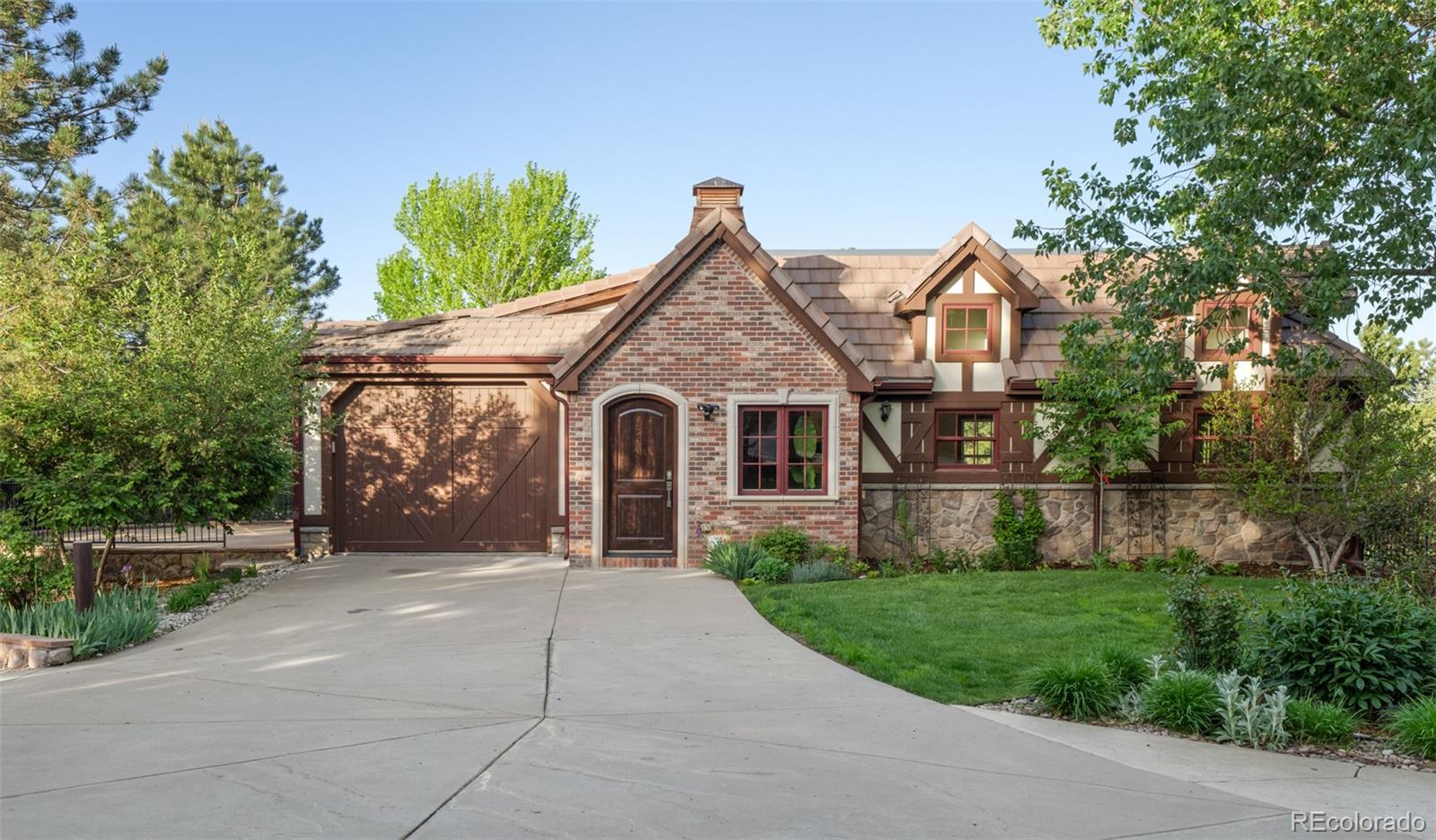 6616 E Prentice Avenue