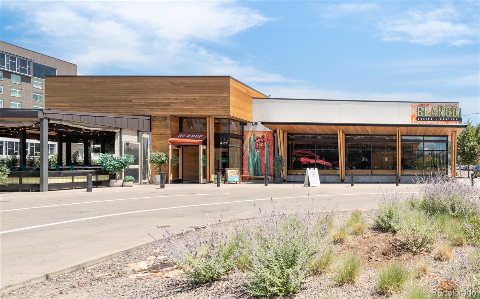 1101 Bellaire Street Unit: 204