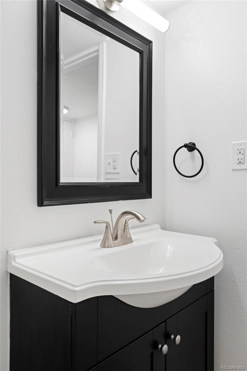 1155 N Ash Street Unit: 103