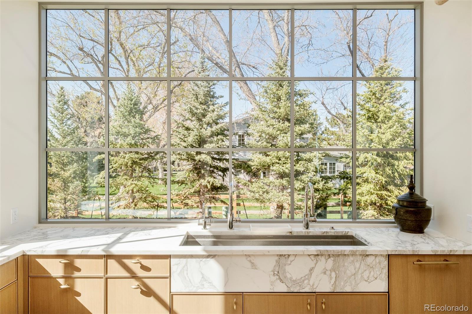20 Viking Drive
