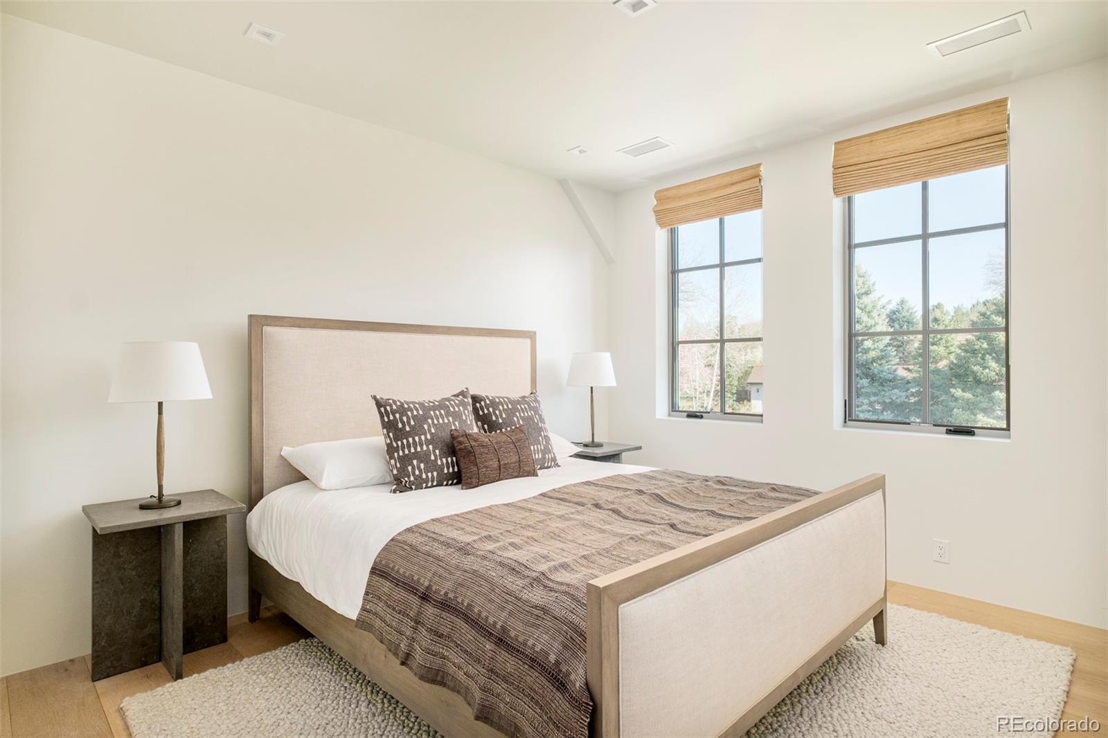 20 Viking Drive