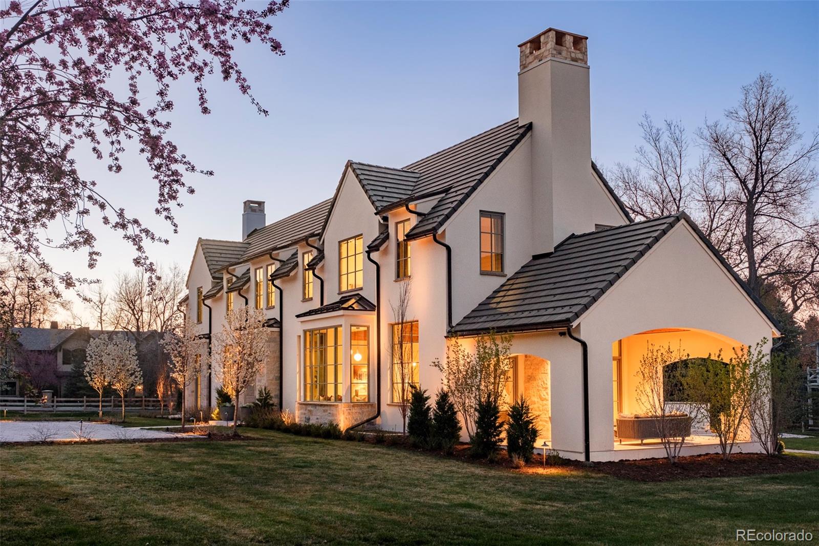 20 Viking Drive