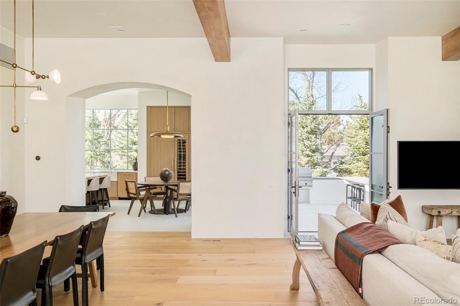 20 Viking Drive