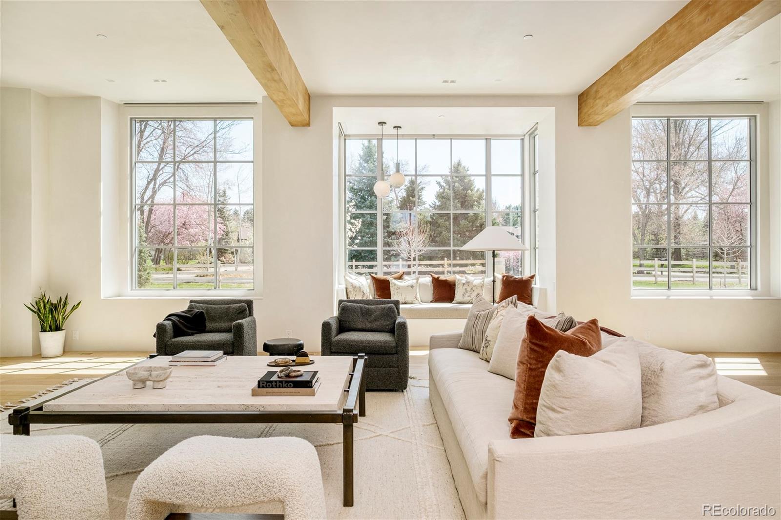20 Viking Drive