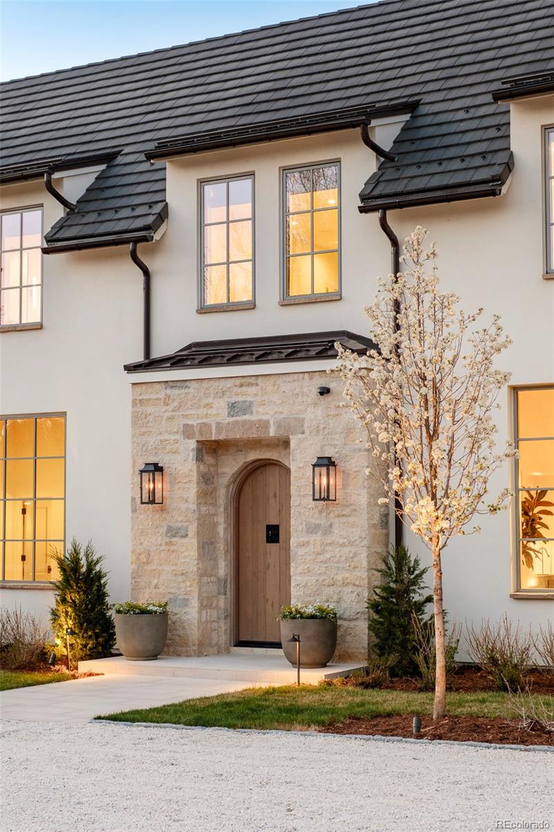 20 Viking Drive