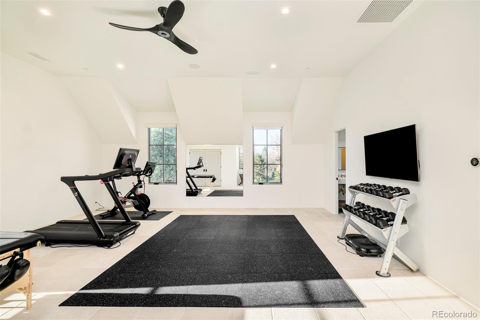 20 Viking Drive