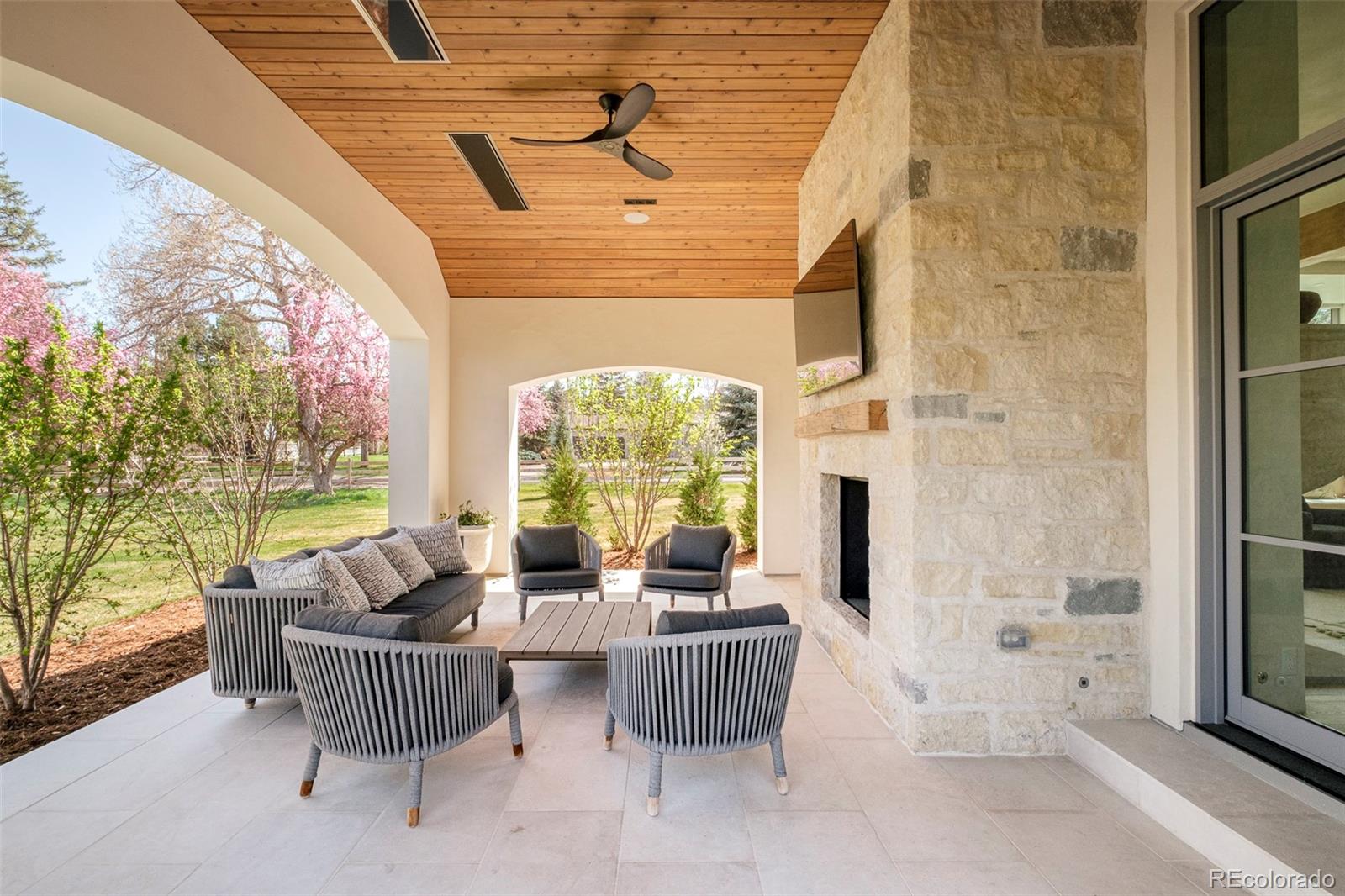 20 Viking Drive