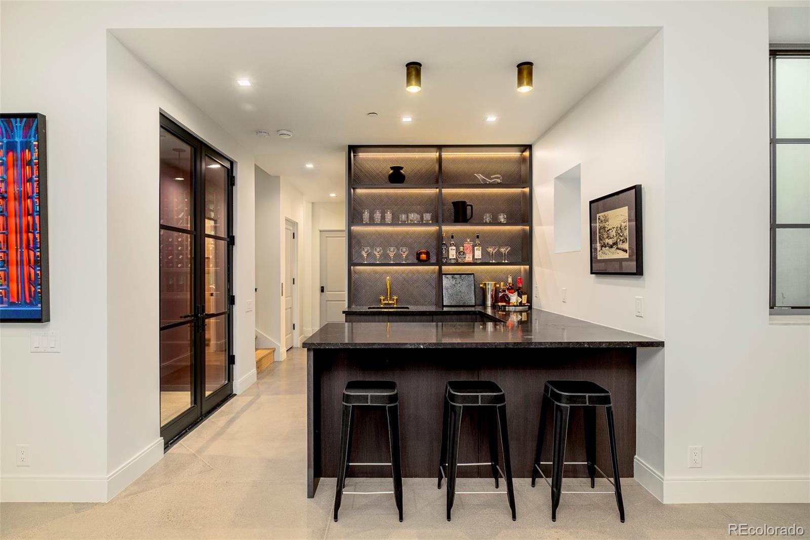 20 Viking Drive