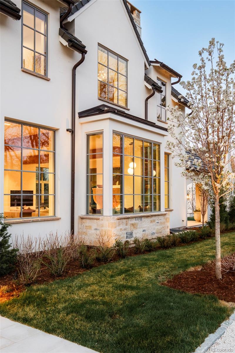 20 Viking Drive