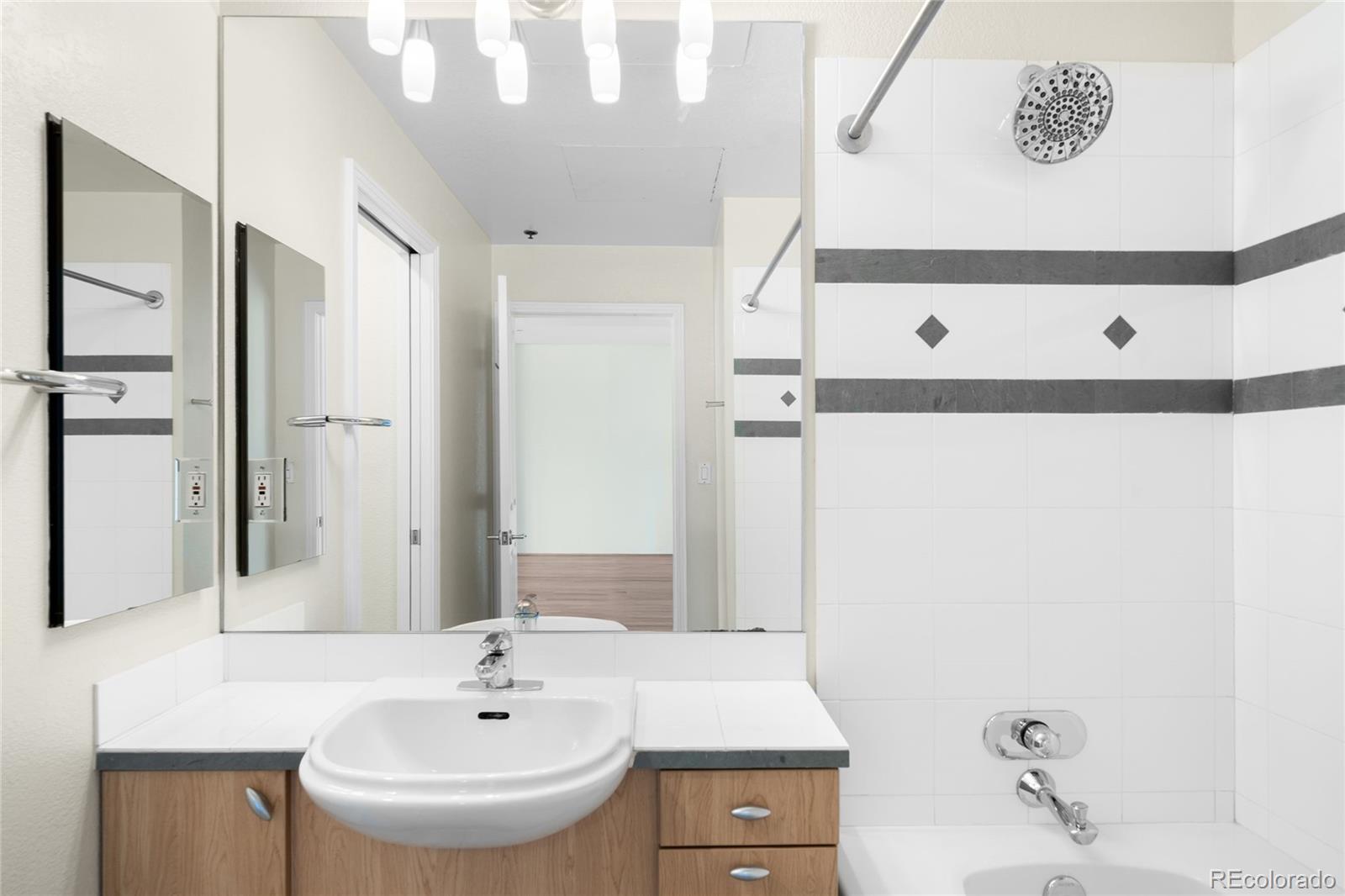 1499 Blake Street Unit: 8B