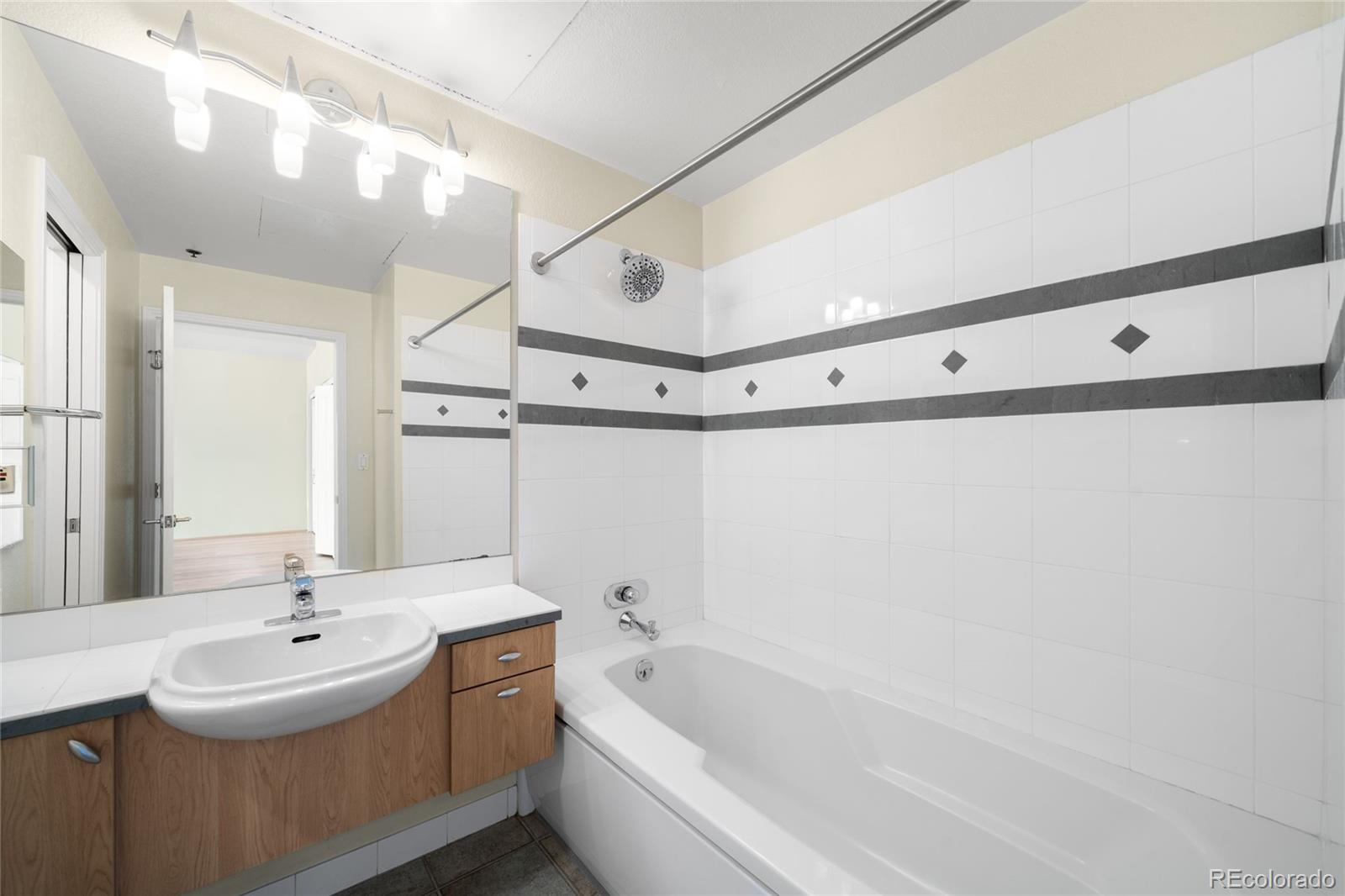 1499 Blake Street Unit: 8B