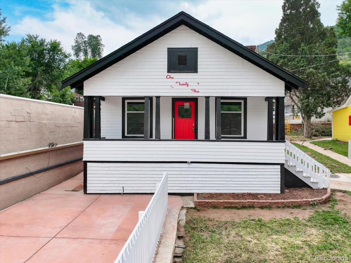 125 Ruxton Avenue