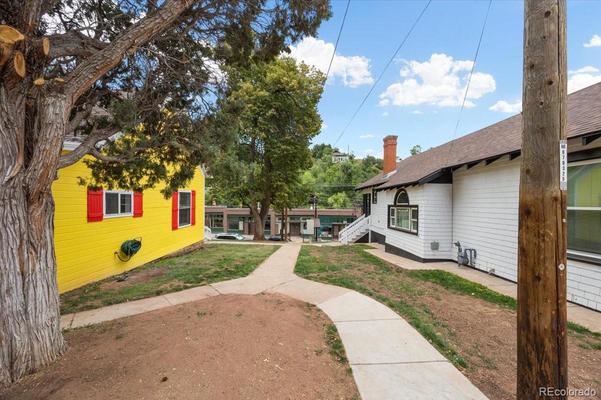 125 Ruxton Avenue