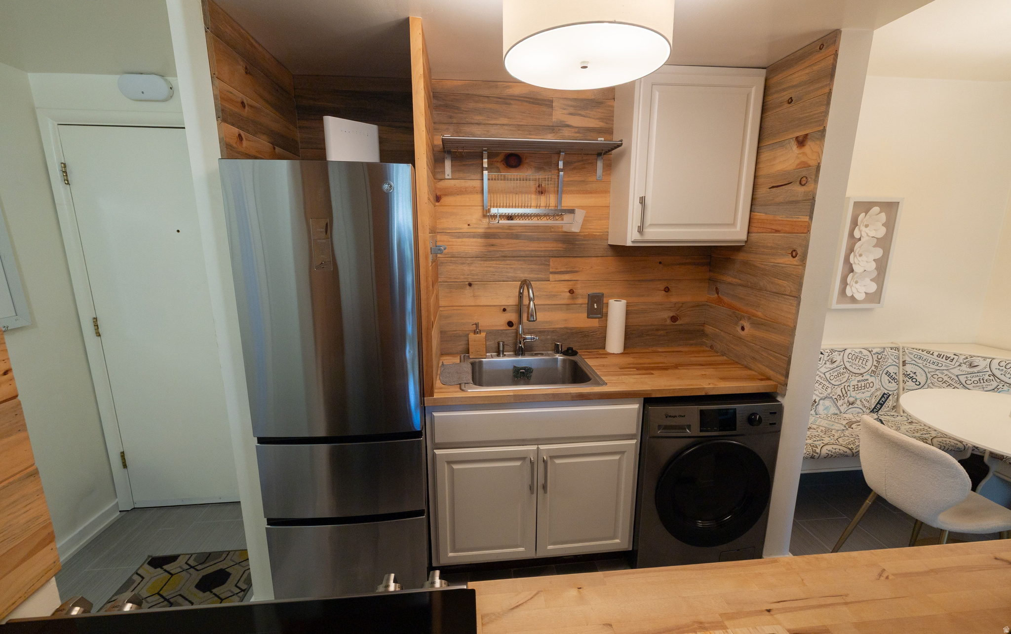 87 W 300 NORTH #307