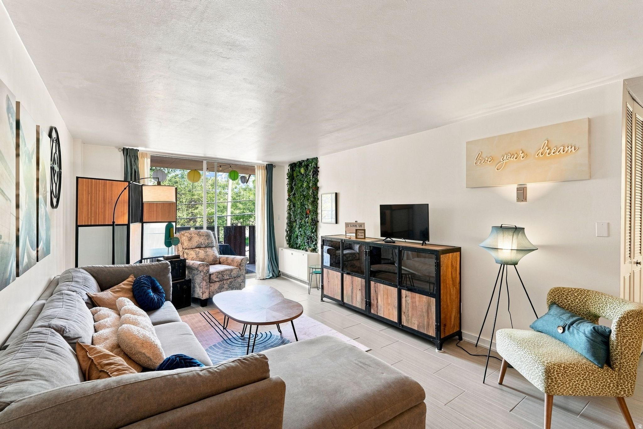 87 W 300 NORTH #307