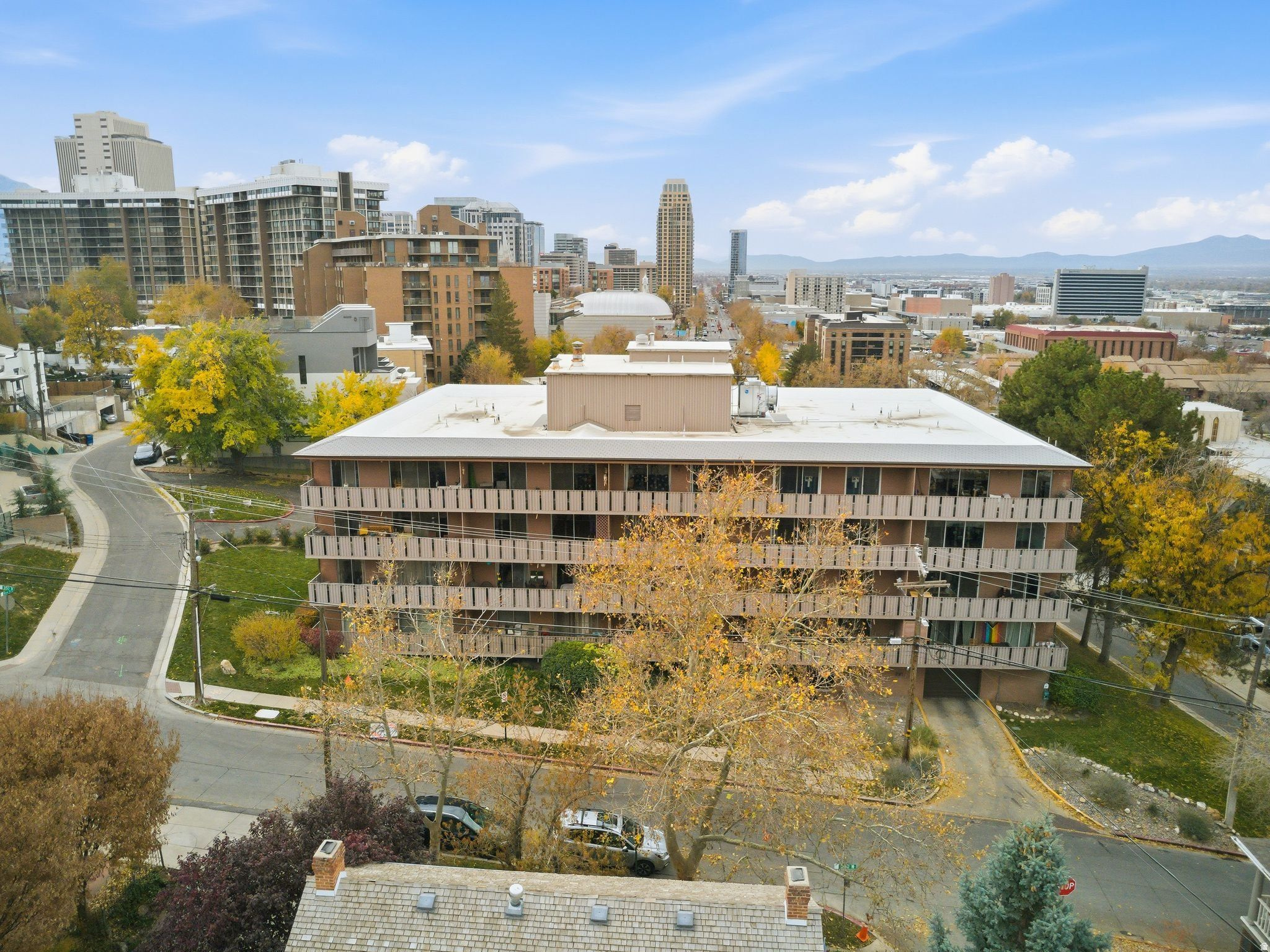 87 W 300 NORTH #307