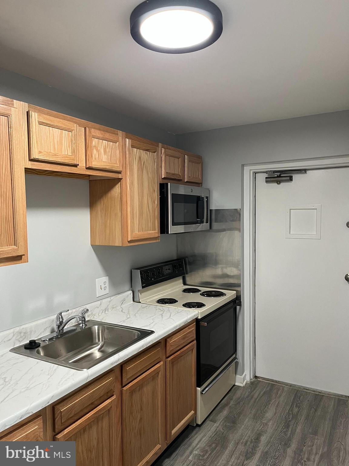 1317 W FAYETTE STREET 3B