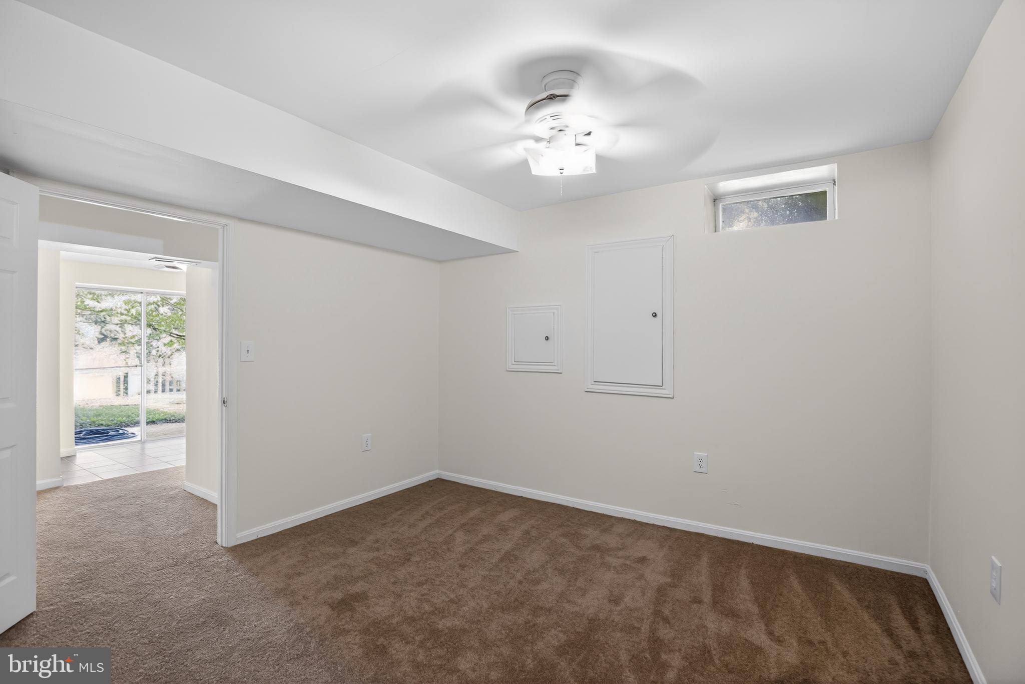 3 FALLS GLEN COURT