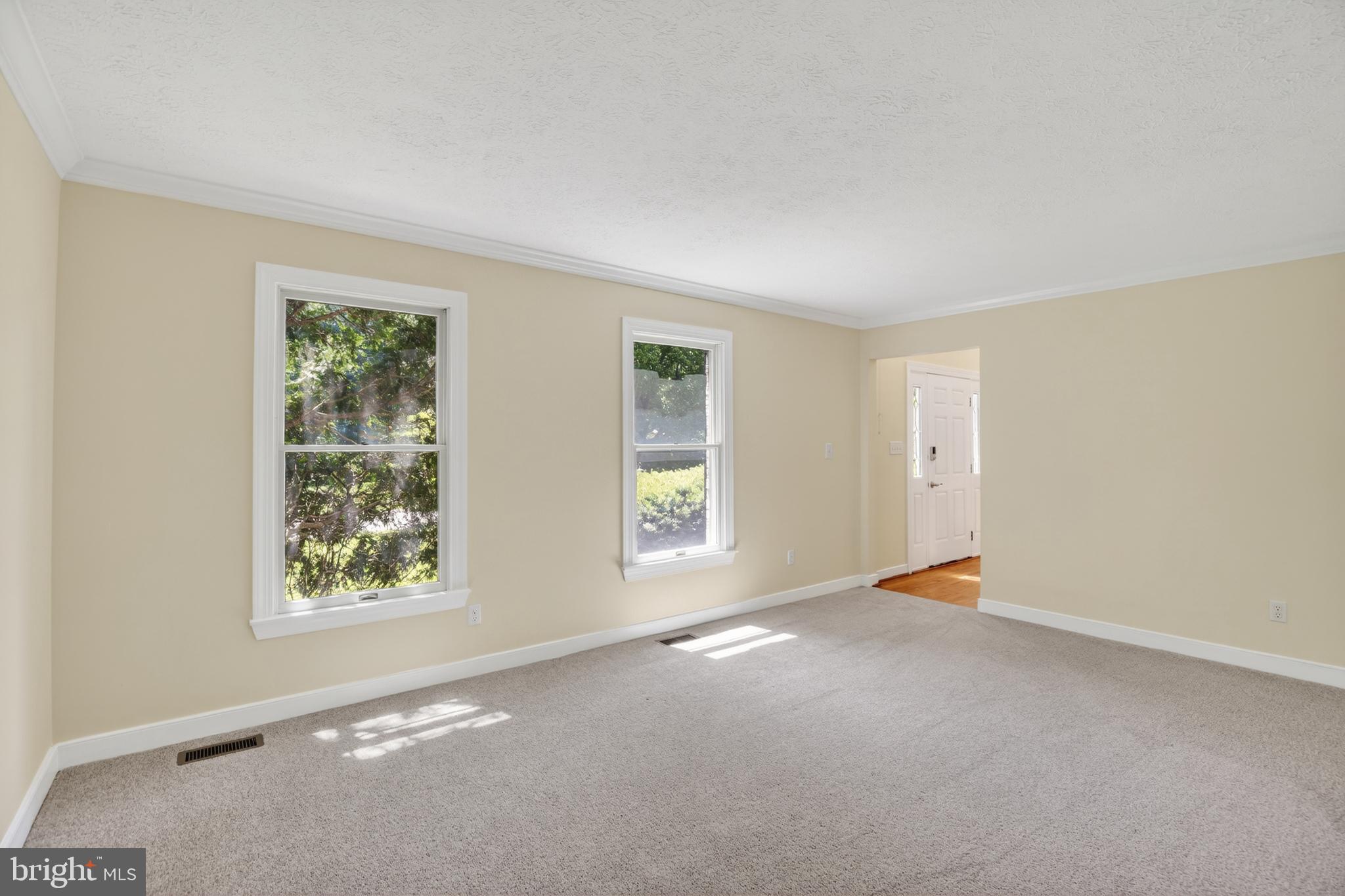 3 FALLS GLEN COURT