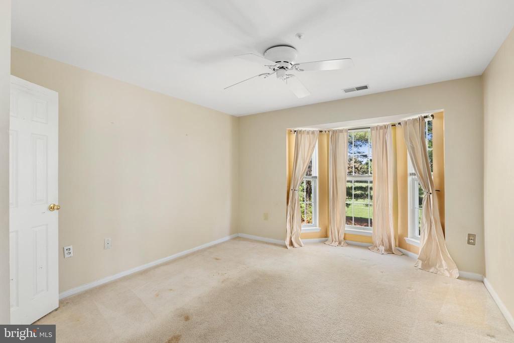 5921 MILLRACE COURT I-203