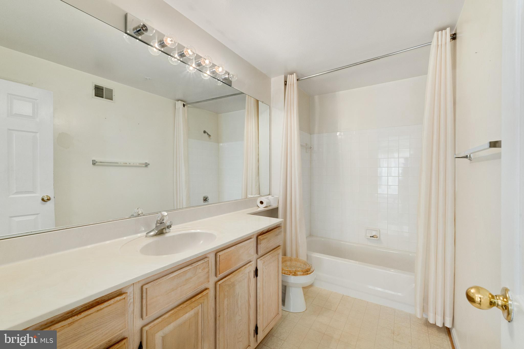 5921 MILLRACE COURT I-203