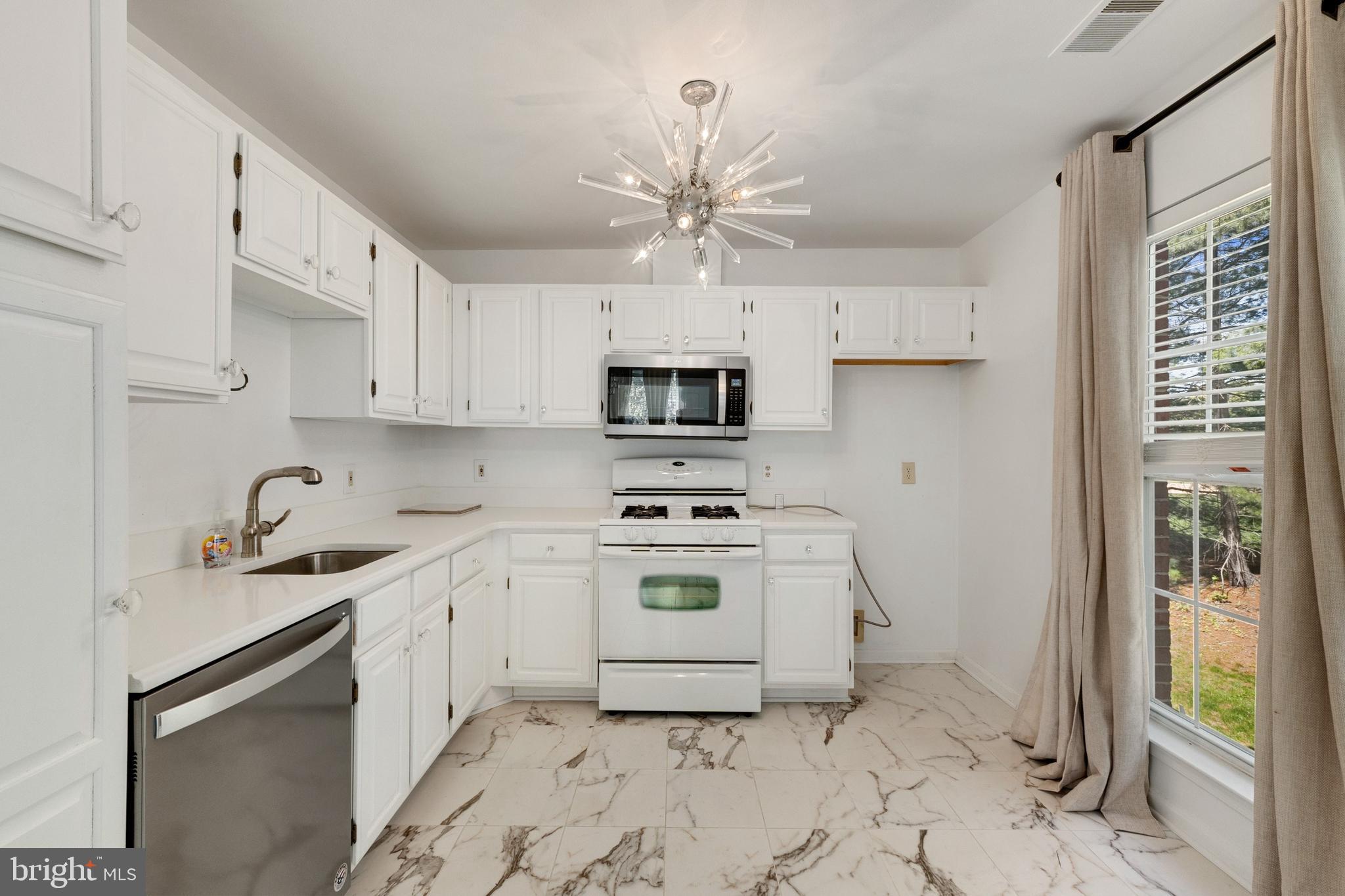 5921 MILLRACE COURT I-203