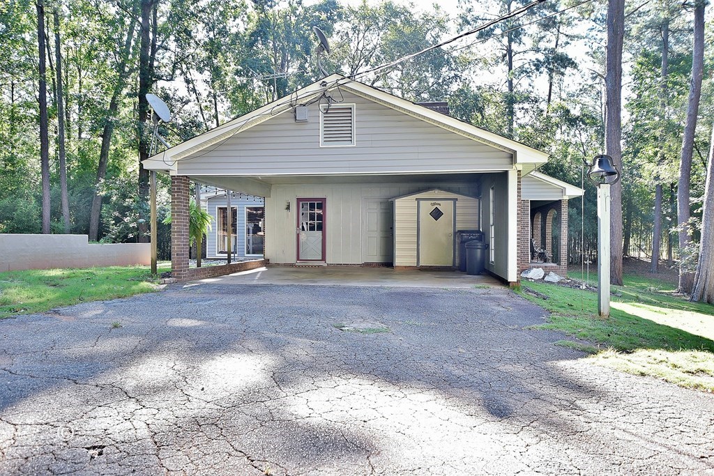 1237 Smith Road