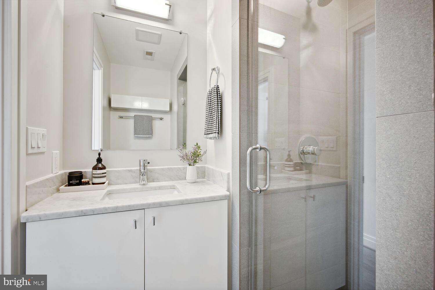 1431 11th St NW #301