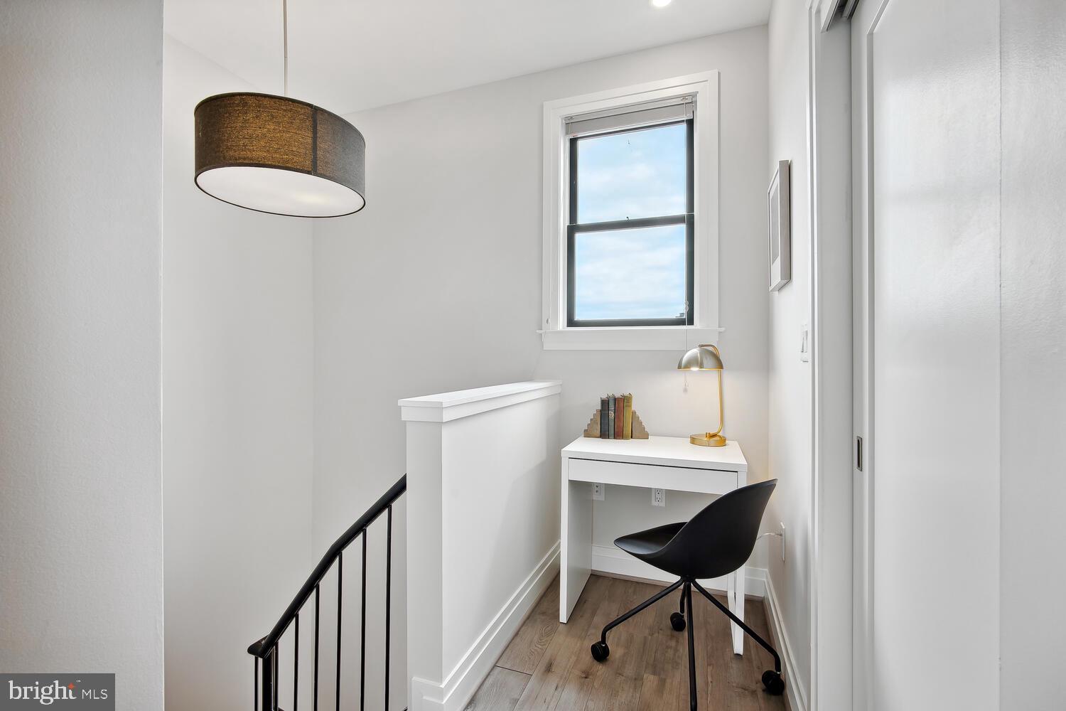 1431 11th St NW #301