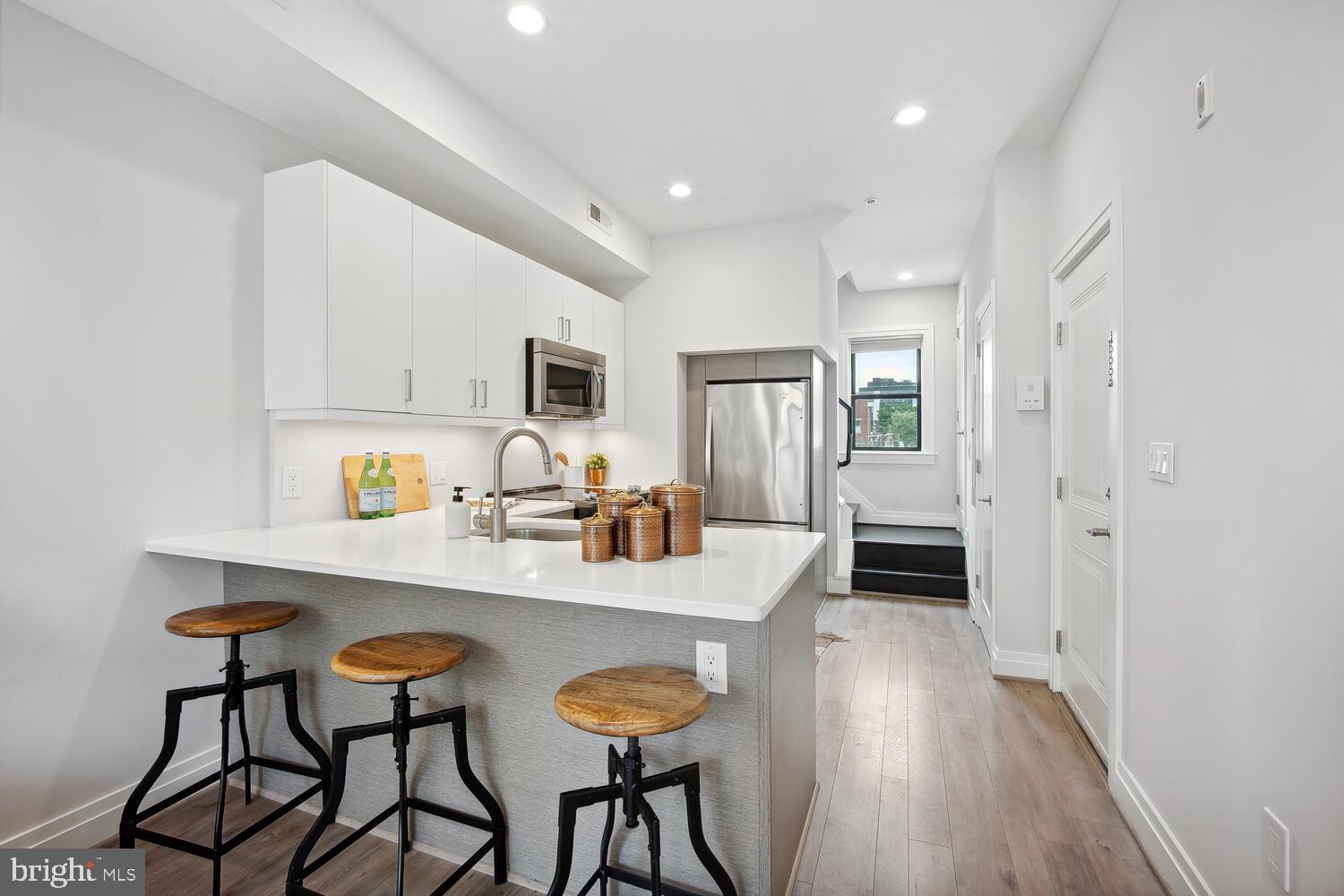 1431 11th St NW #301