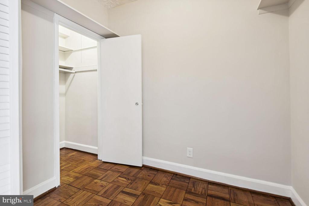 3901 Cathedral Ave NW #311