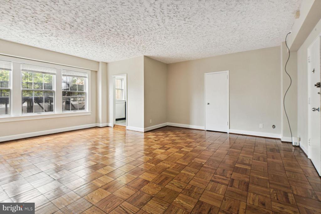 3901 Cathedral Ave NW #311