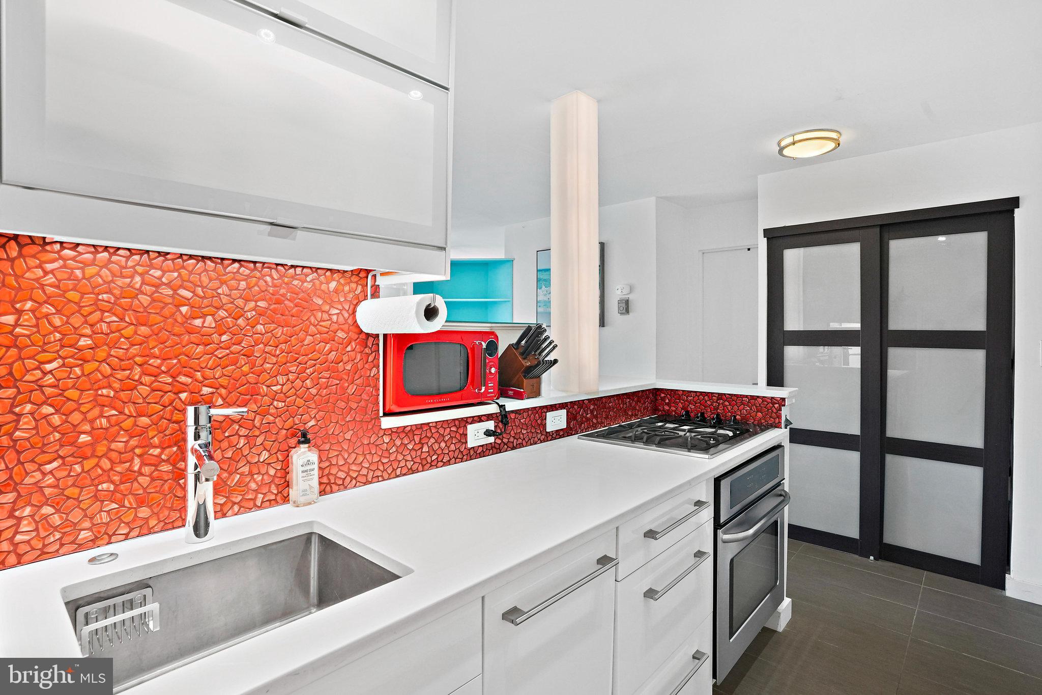 1330 NEW HAMPSHIRE AVE NW #806