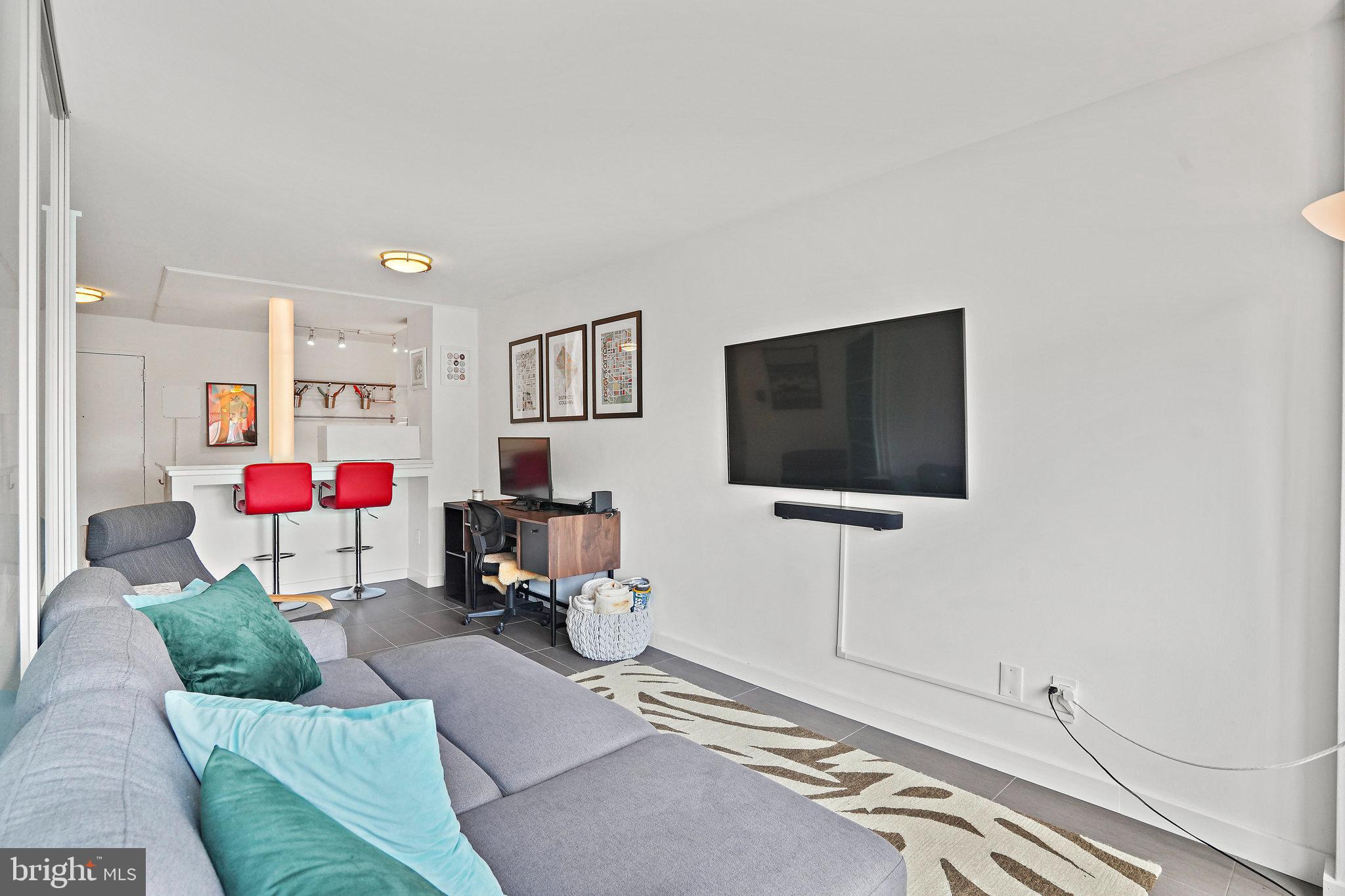 1330 NEW HAMPSHIRE AVE NW #806