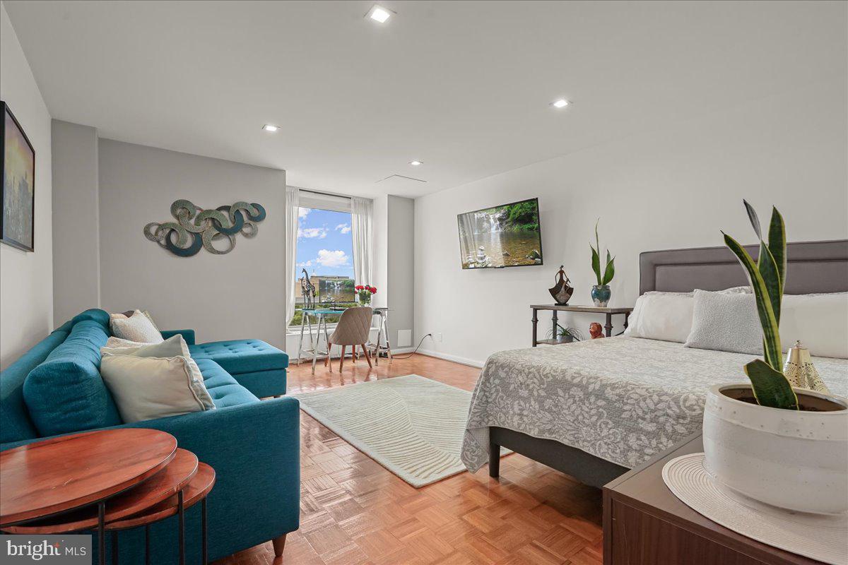 1435 4TH ST SW #B801