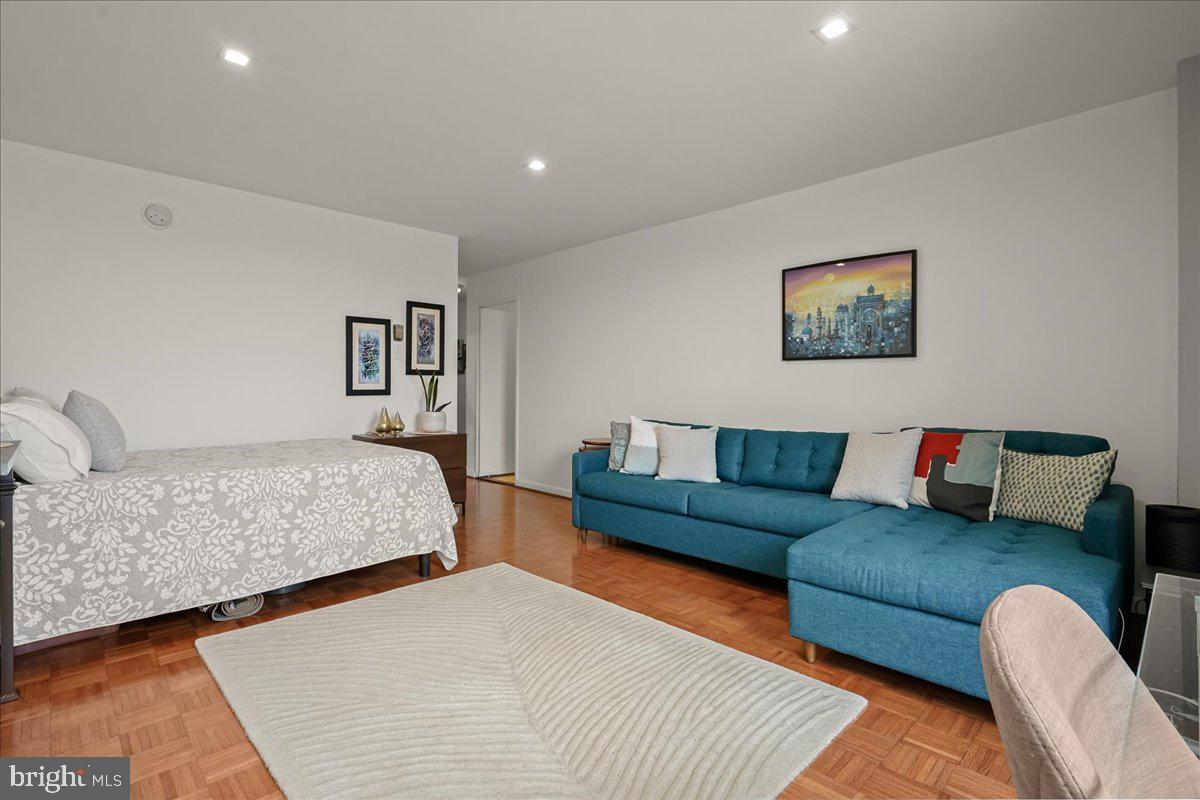 1435 4TH ST SW #B801