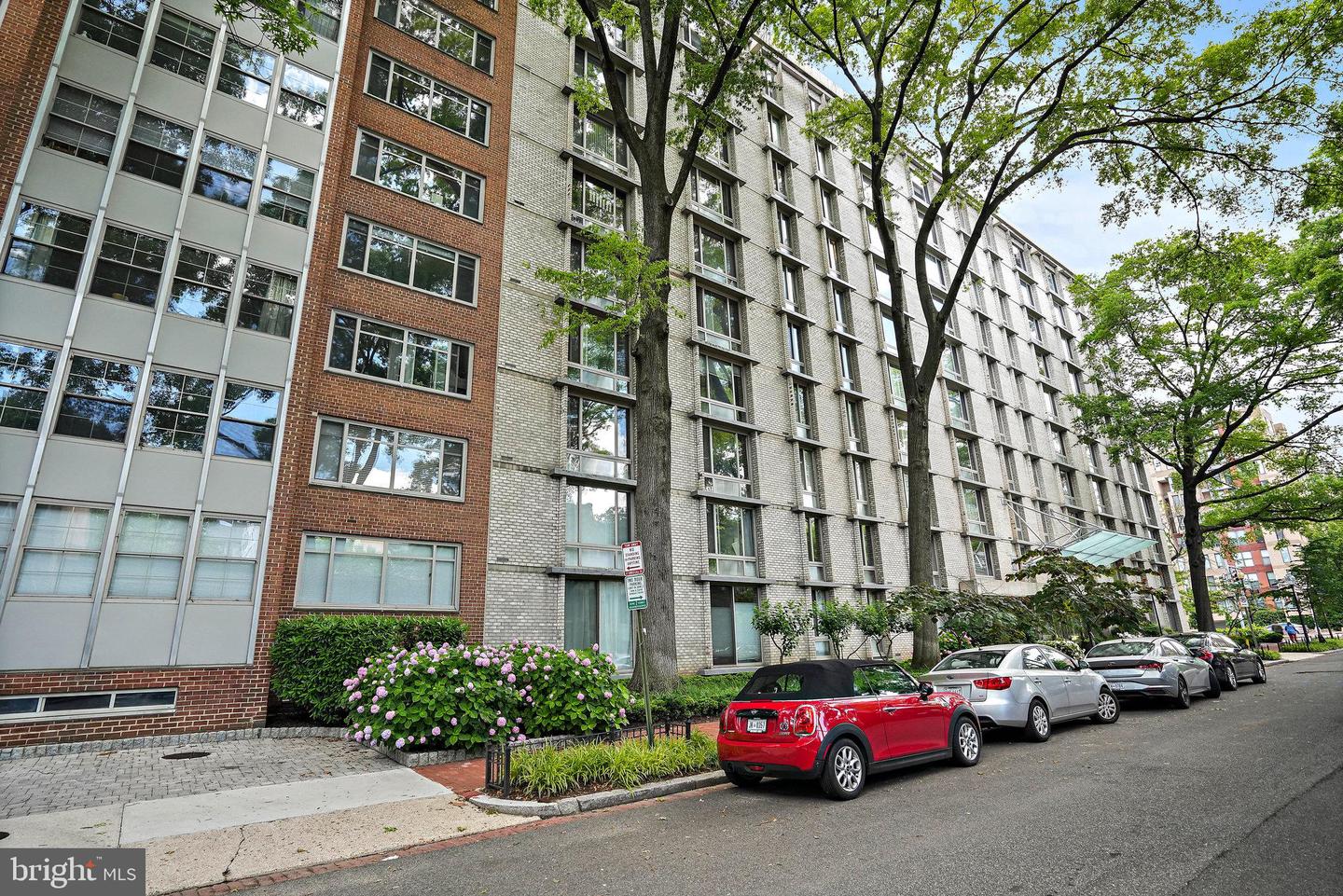 950 25th St NW #1027-N