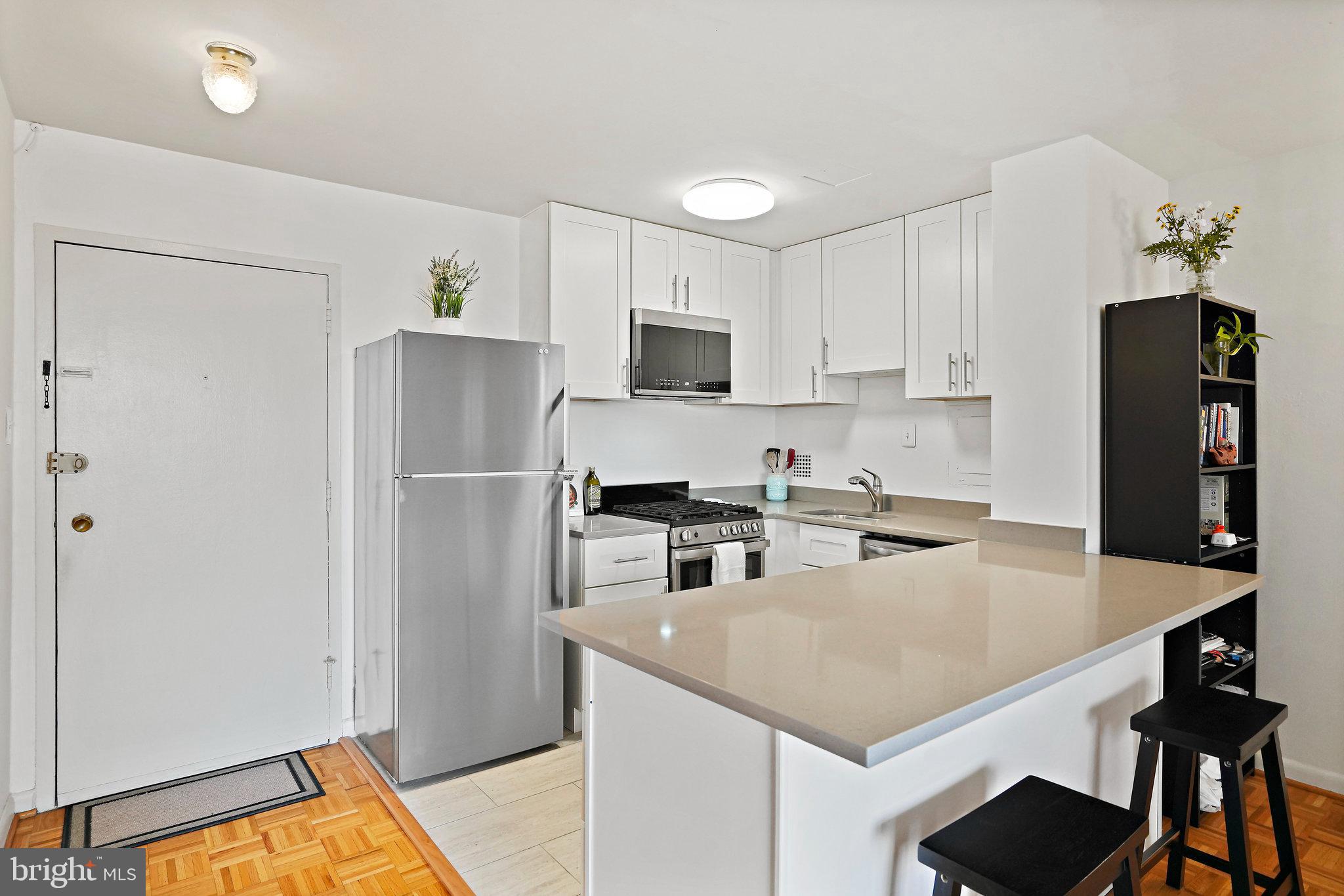 950 25th St NW #1027-N