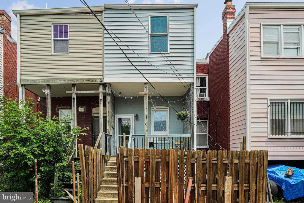 1008 11TH ST NE