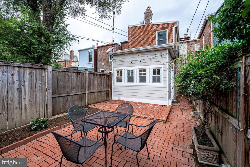 611 G STREET SE