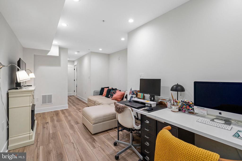 1110 6TH STREET NW 1