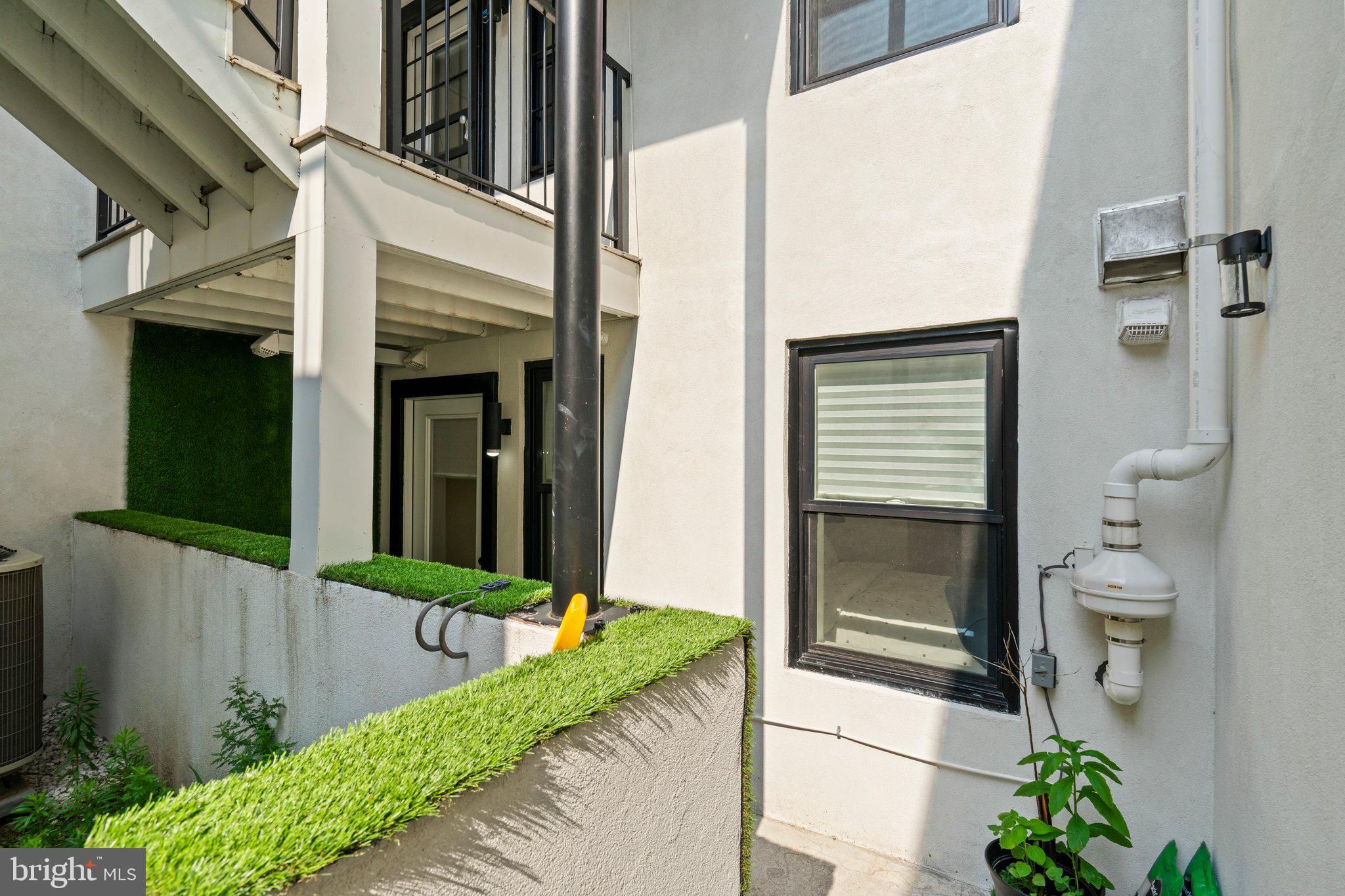 1110 6TH STREET NW 1