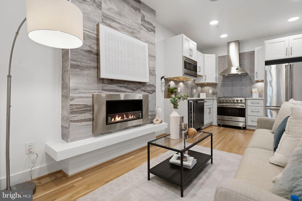1126 5TH STREET NW Unit: 4